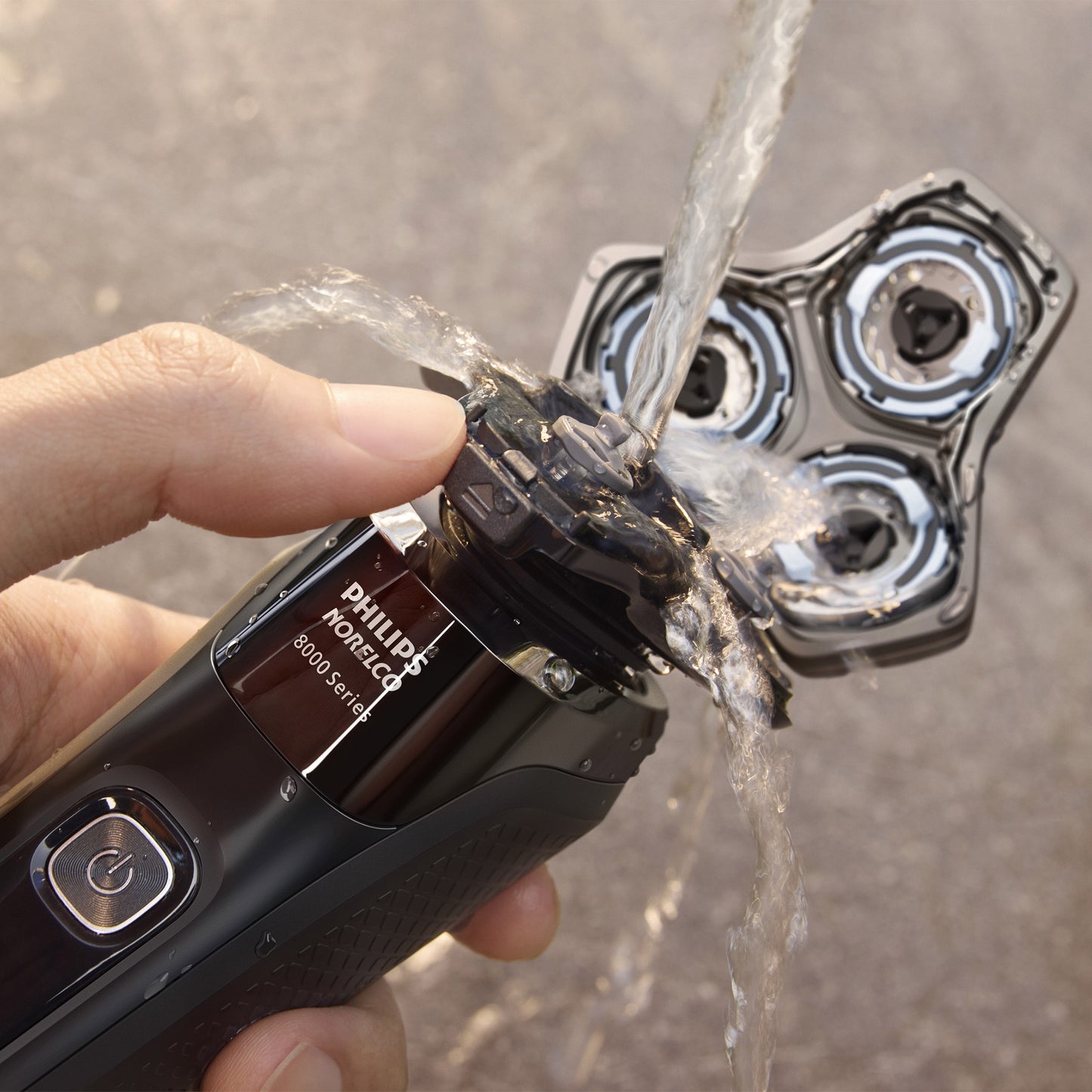 Philips Norelco Shaver 8000, Electric Shaver, Wet & Dry, with Senseiq