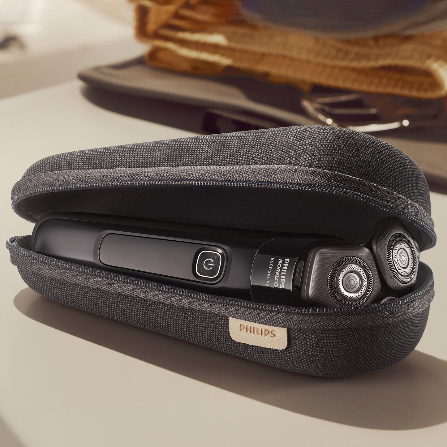 Philips Norelco Shaver 8000, Electric Shaver, Wet & Dry, with Senseiq